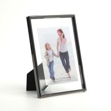 Nordic Metal A4 Wall Hanging Picture Frame 6 Inches Glass Table Decoration 7 Inches 8 Inches Photo Frame
